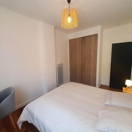 Apartament Face A Port, Proche De Toutes Les Commodites, 2 Chambres, 5 Personnes *